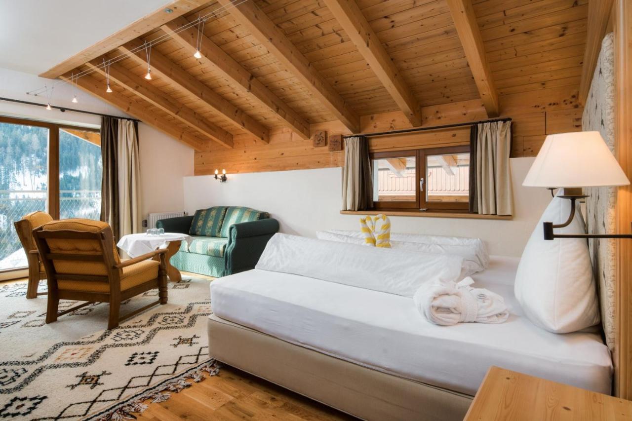 Familienhotel Adler Serfaus Habitación foto